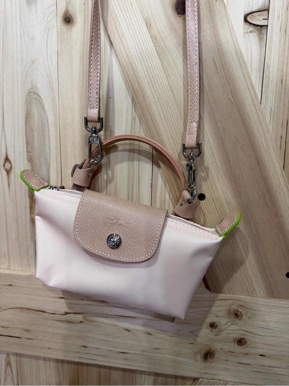 Longchamp Le Pliage Pouch, a pale pink nylon mini bag - Picture 3 of 5